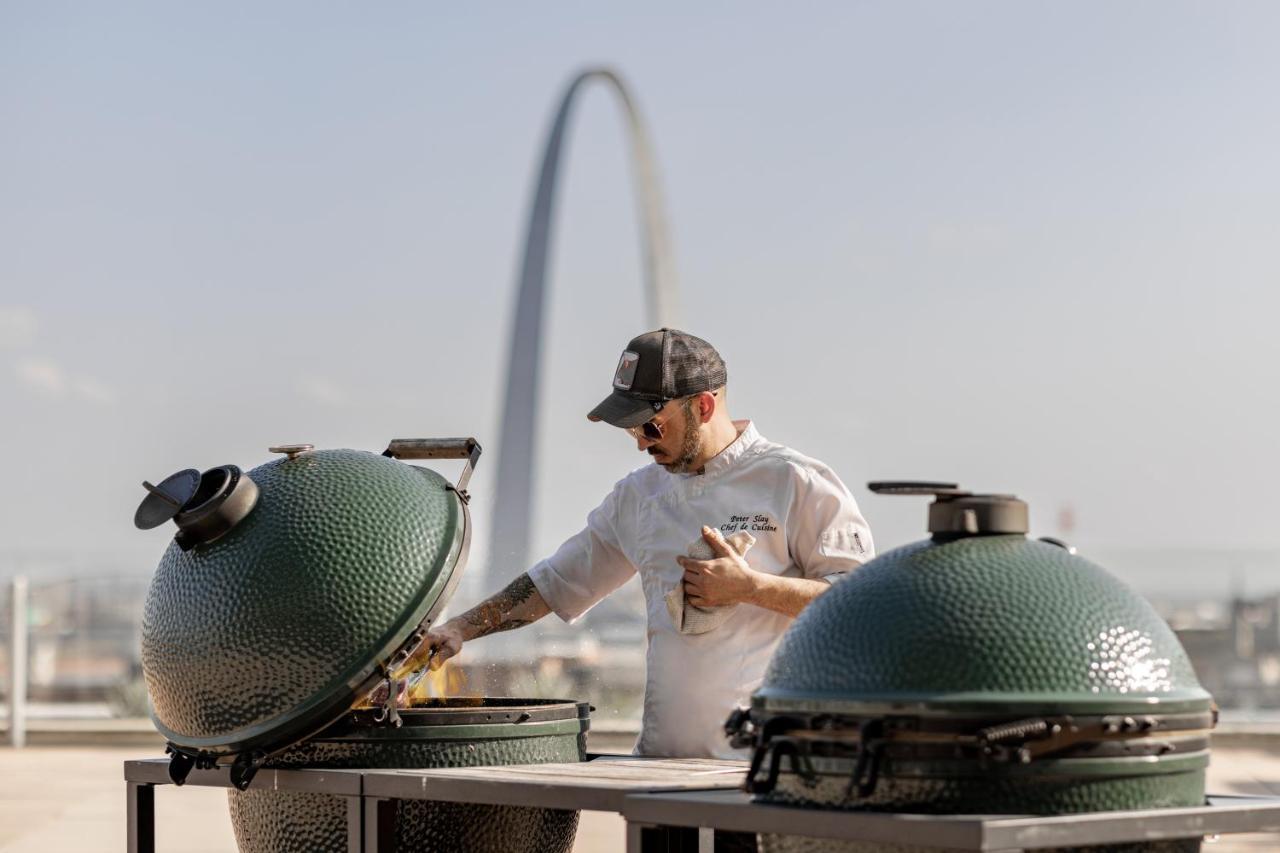 Four Seasons Hotel 5*