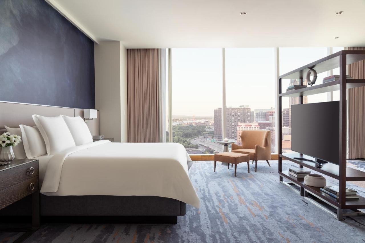 Four Seasons Hotel 5*