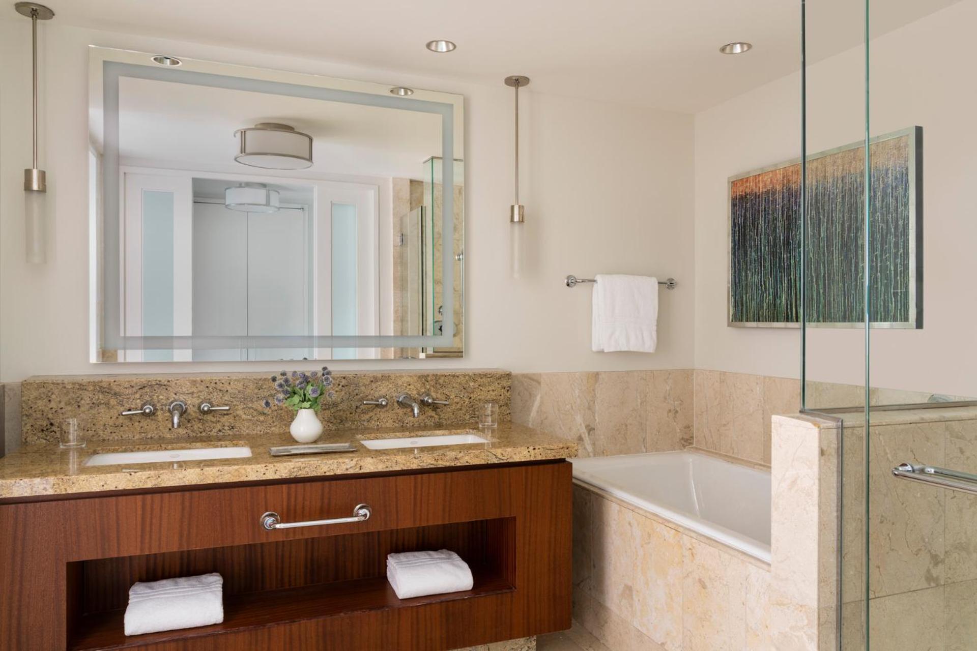 Four Seasons Hotel