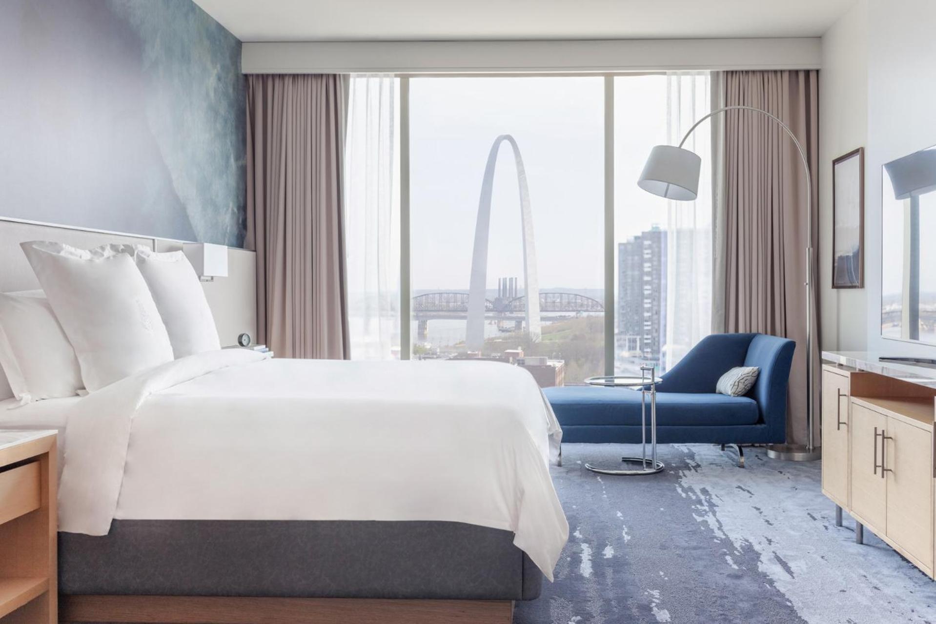 Hotel Four Seasons 5*